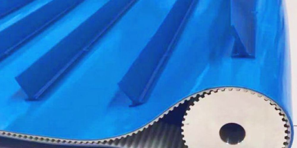 Materials and processing methods of light conveyor belts