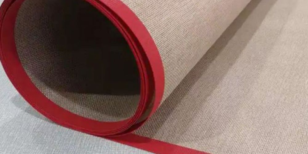 In which occasions are Teflon conveyor belts suitable for use